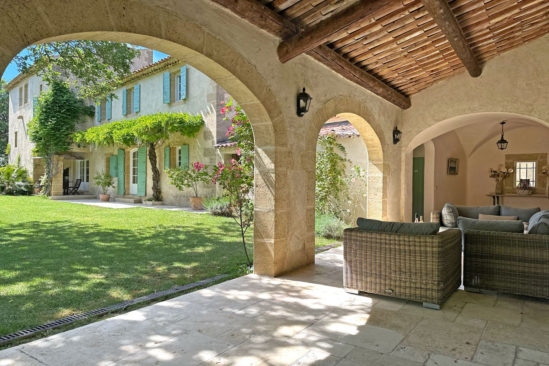 Méditerranée Location Bastide avec Piscine privée à Saint-Cannat, Provence