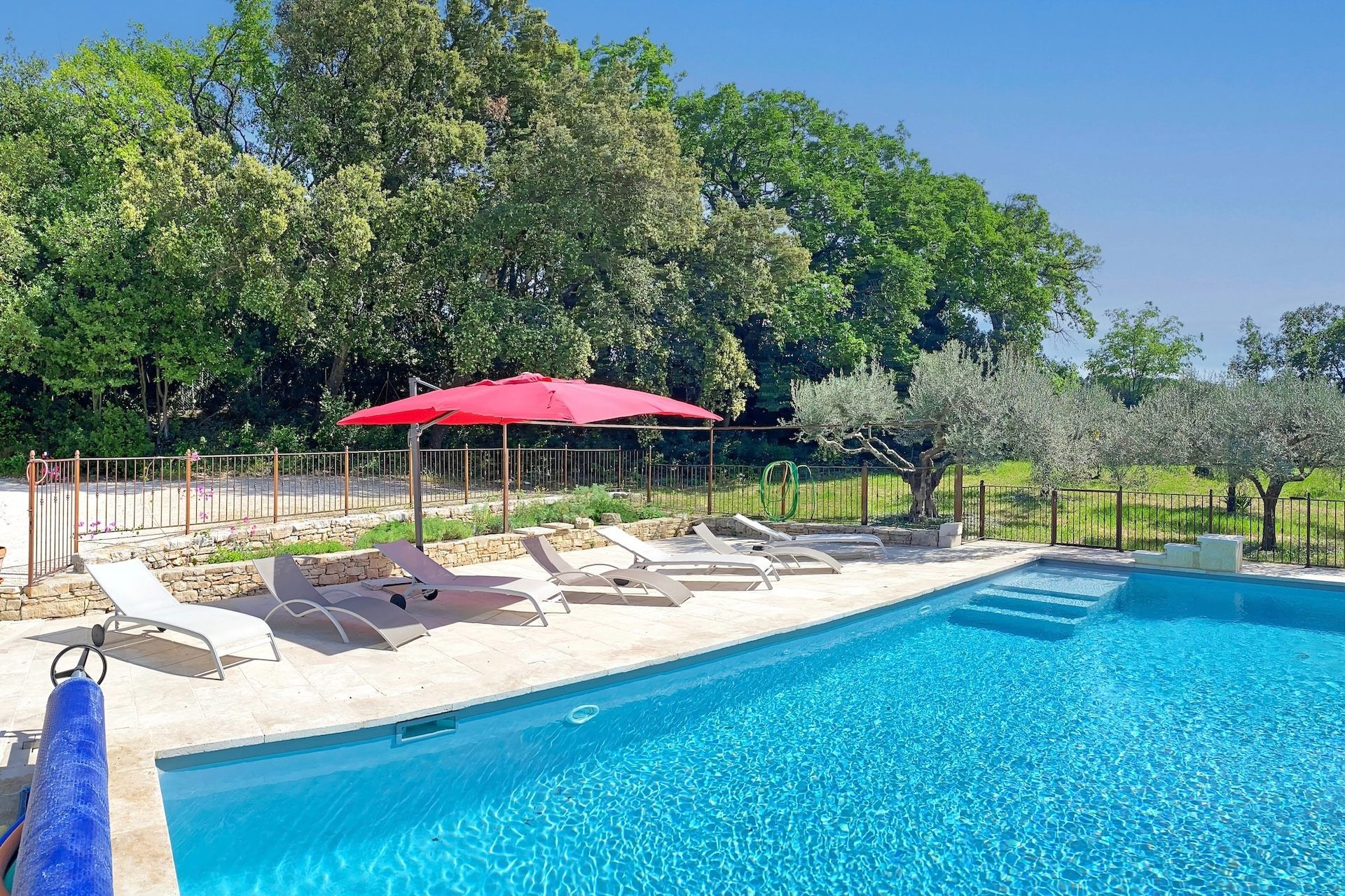 Méditerranée Location Mas avec Piscine privée à Saint-Michel-d'Euzet, Provence