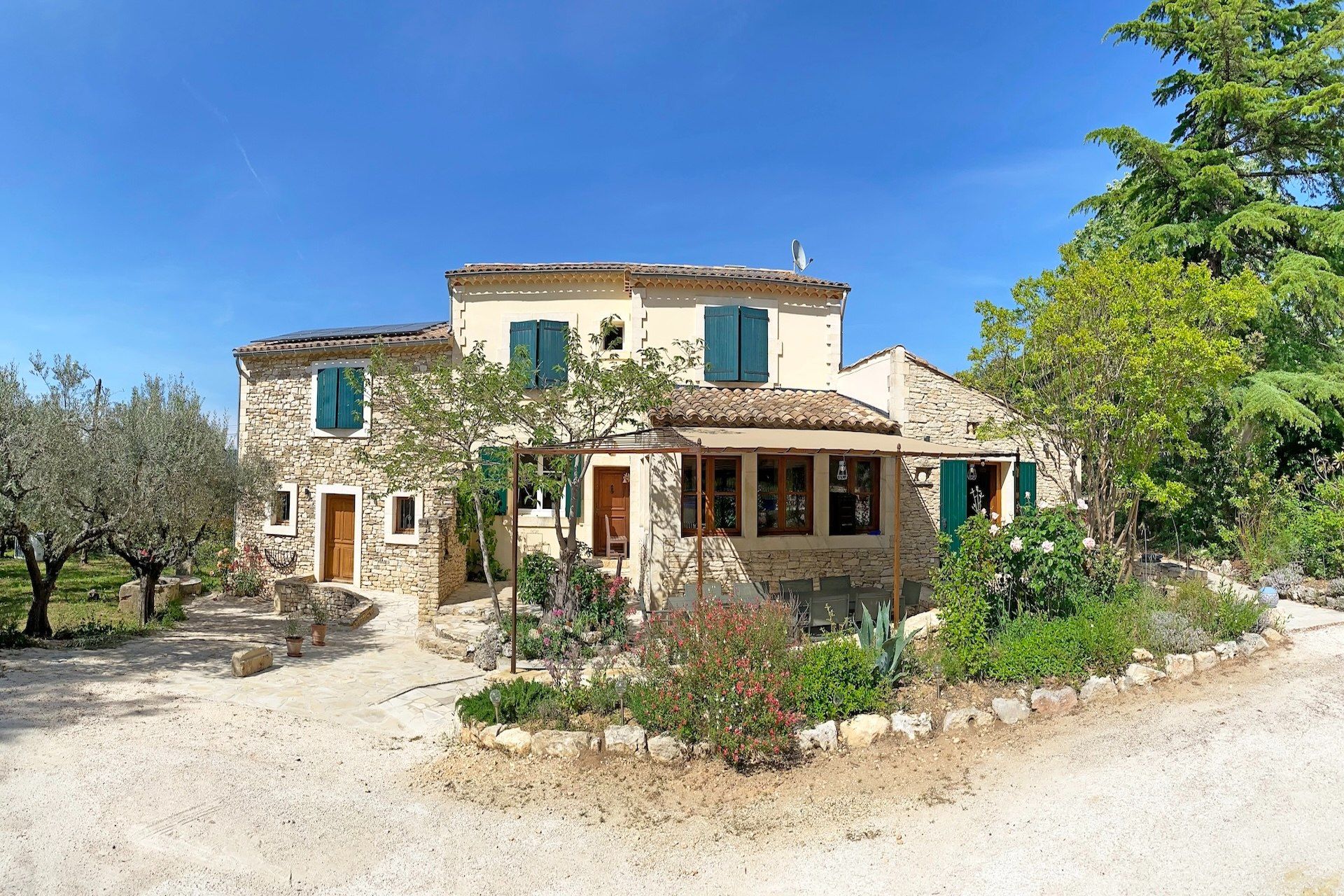 Méditerranée Location Mas avec Piscine privée à Saint-Michel-d'Euzet, Provence