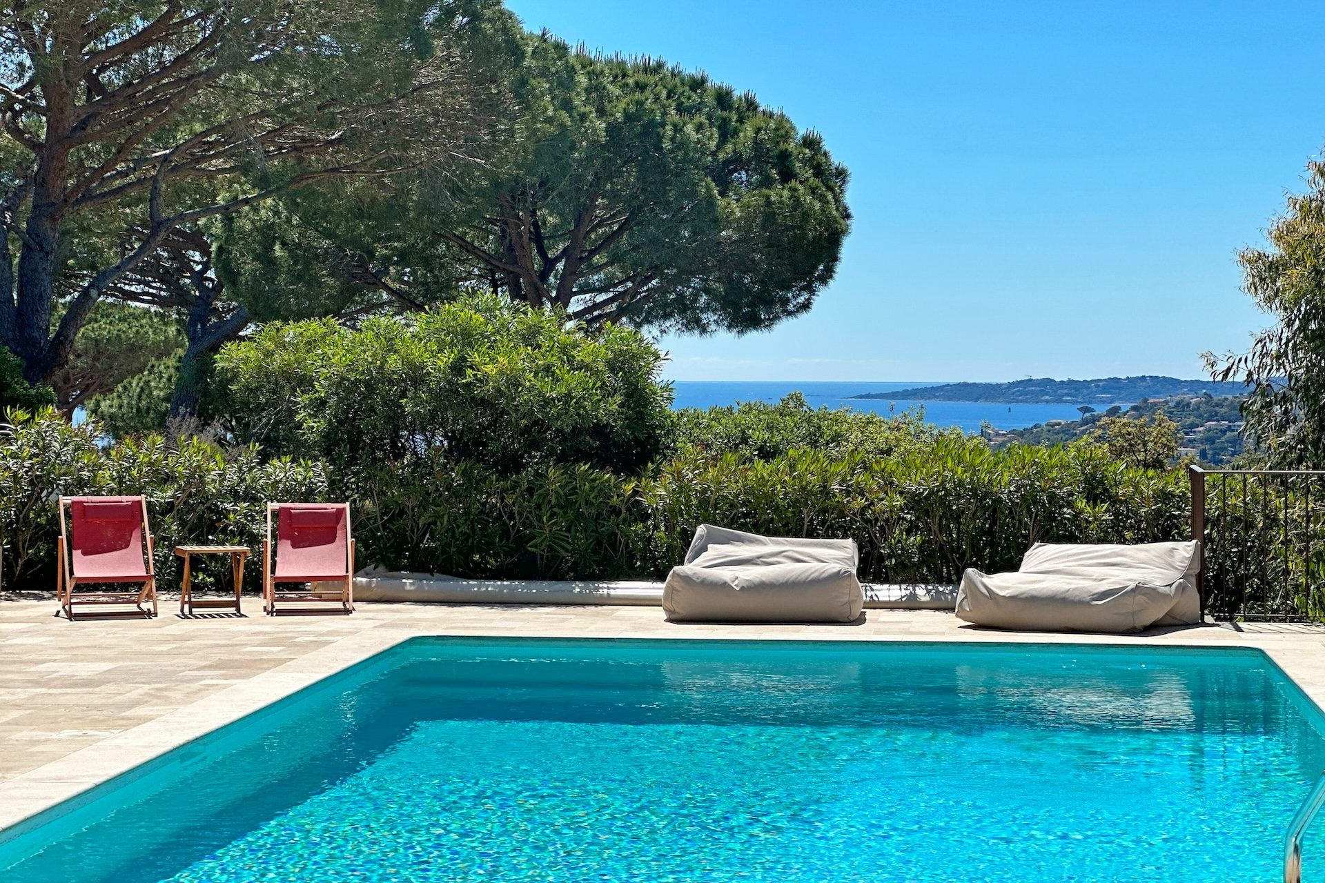 Méditerranée Location Villa avec Piscine privée à Sainte-Maxime, Côte d'Azur