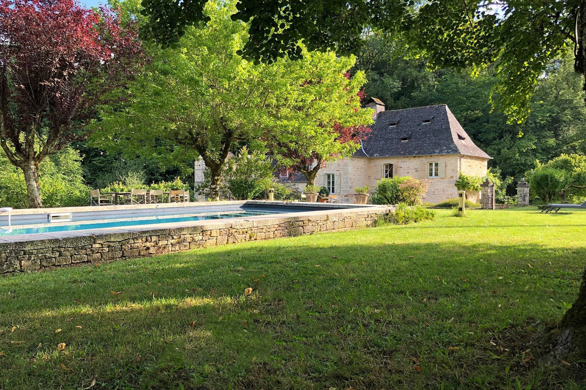 Méditerranée Location Villa avec Piscine privée à Cressensac-Sarrazac, Dordogne